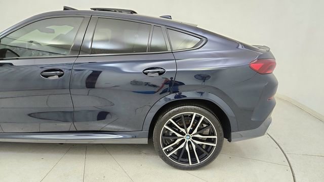 Used 2022 BMW X6 xDrive40i w/ Executive Package image 10