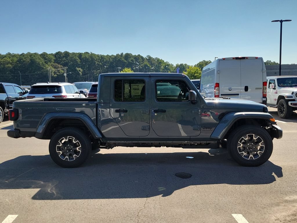 New 2026 Jeep Gladiator Sport AWD/4WD image 2