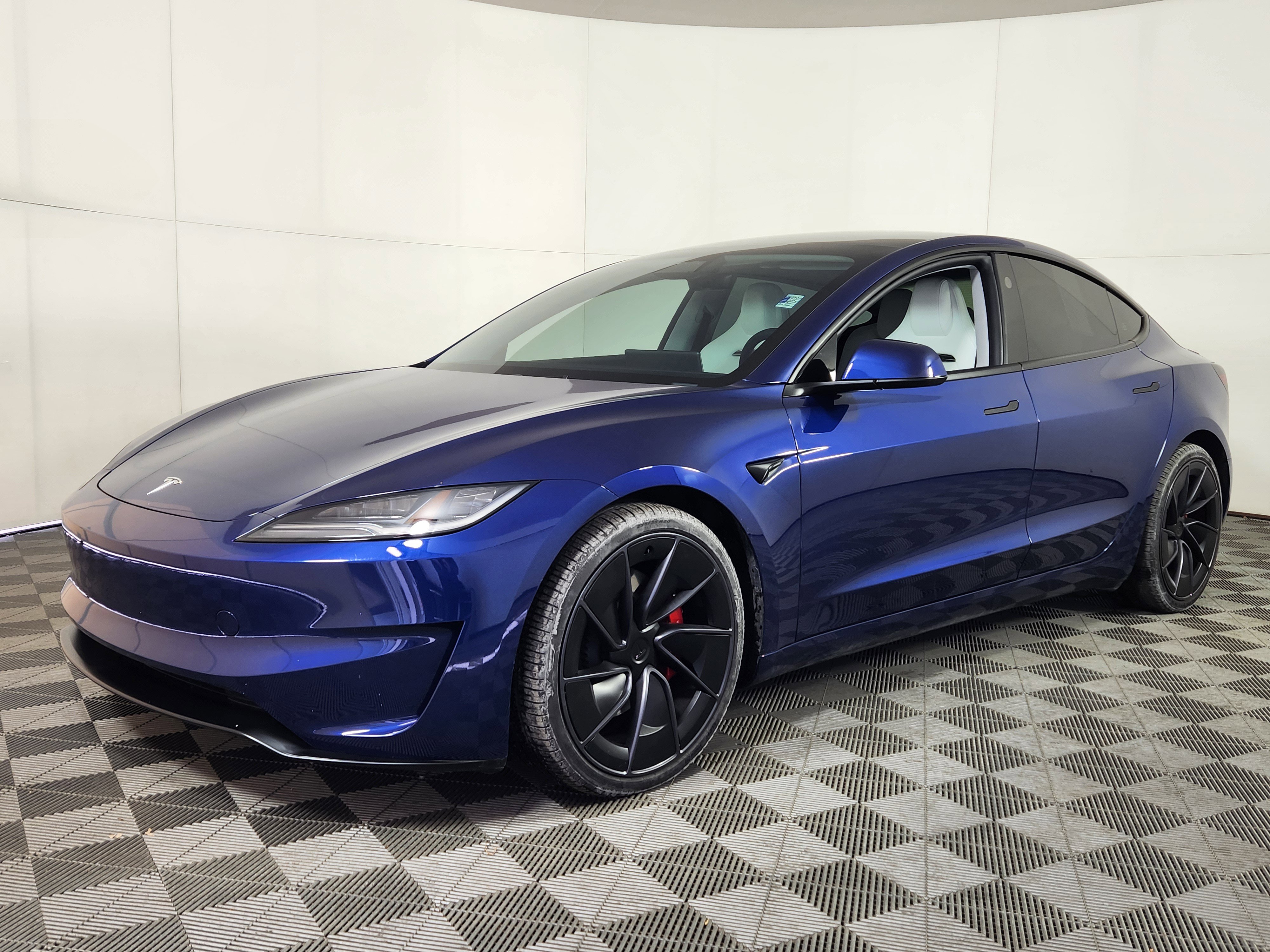 Used 2025 Tesla Model 3 Performance image 3