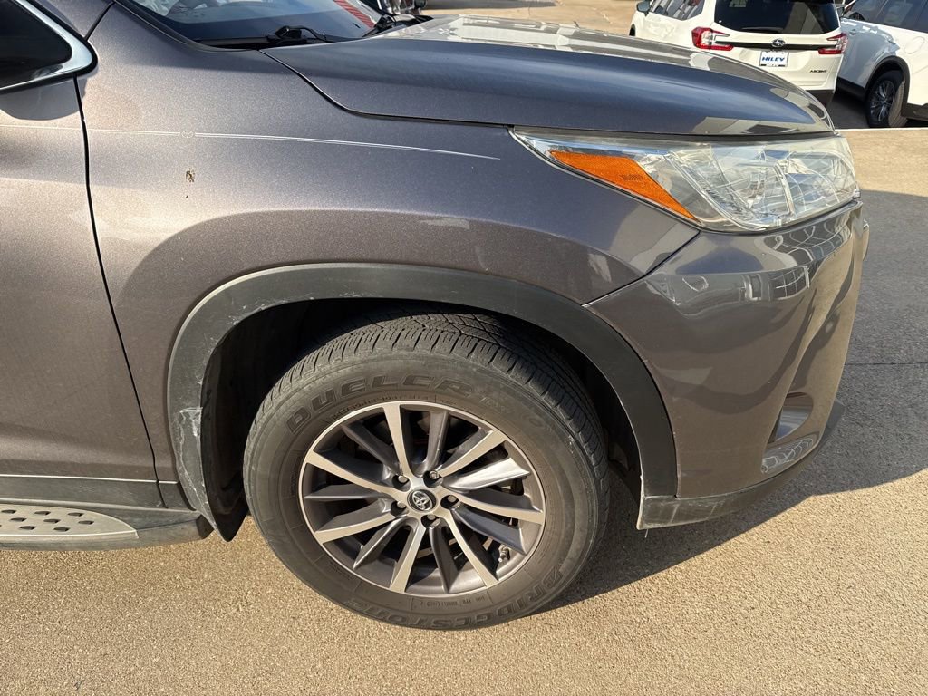 Used 2019 Toyota Highlander XLE image 4
