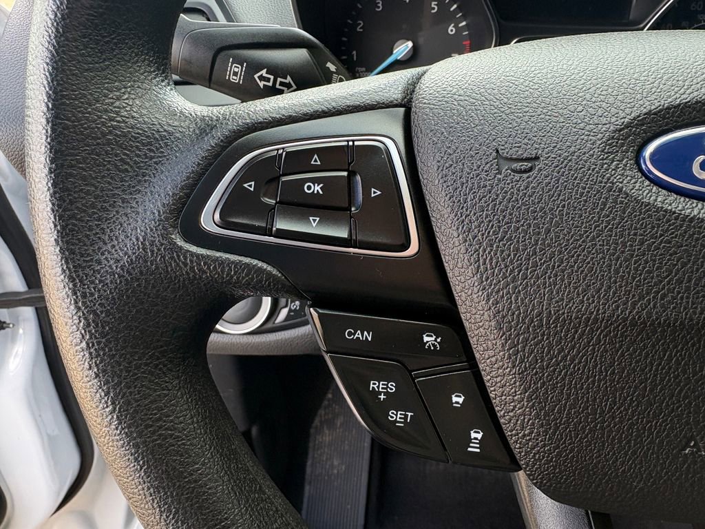 Used 2018 Ford Escape SE w/ Ford Safe & Smart Package image 19