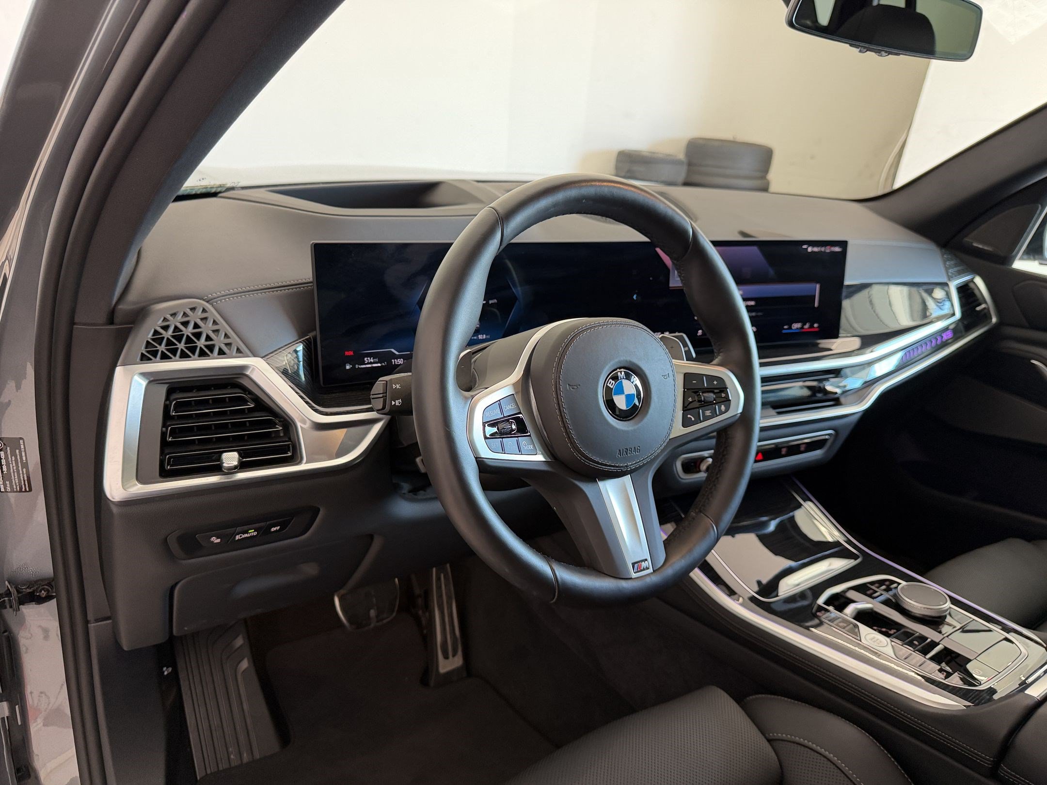Used 2026 BMW X5 xDrive40i w/ M Sport Package AWD/4WD image 4