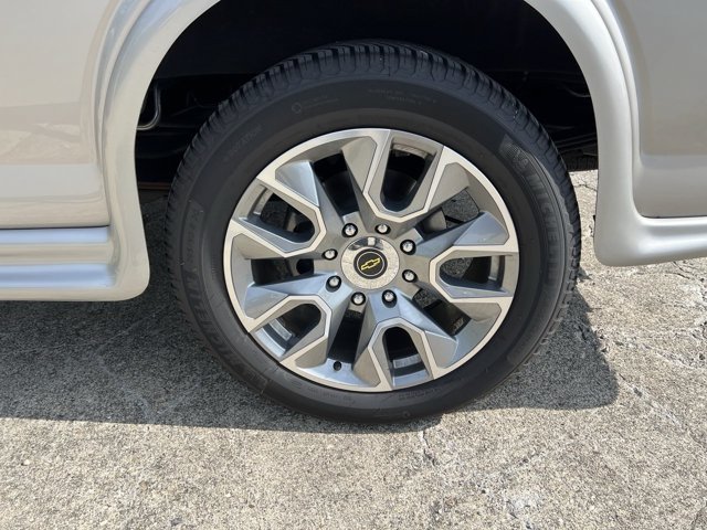 Certified 2024 Chevrolet Express 2500 Extended RWD image 33