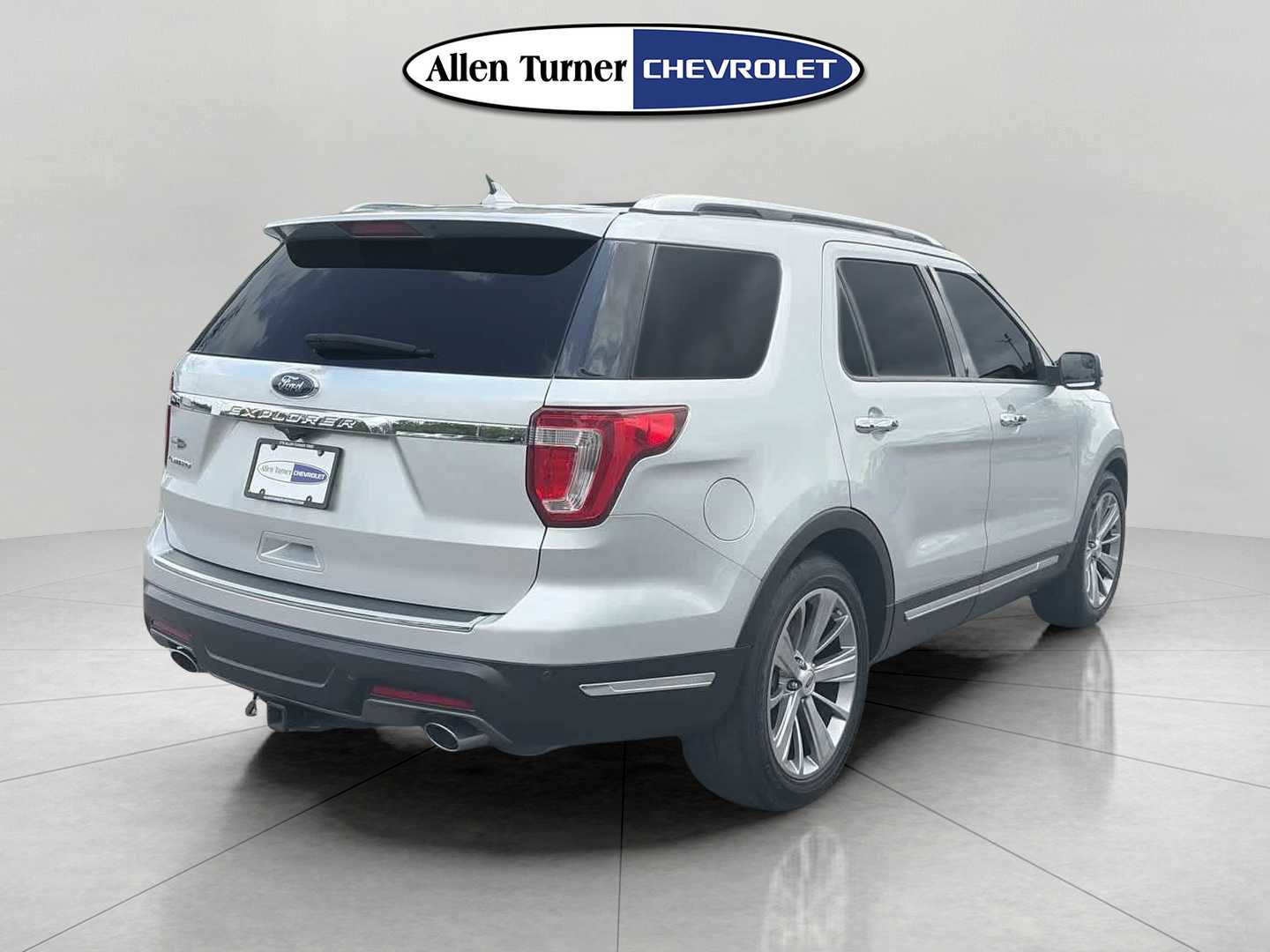 Used 2018 Ford Explorer Limited FWD image 4