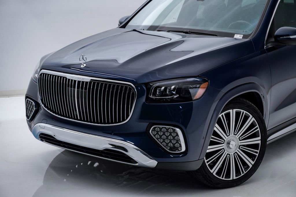 Used 2026 Mercedes-Benz Maybach GLS 600 4MATIC image 4