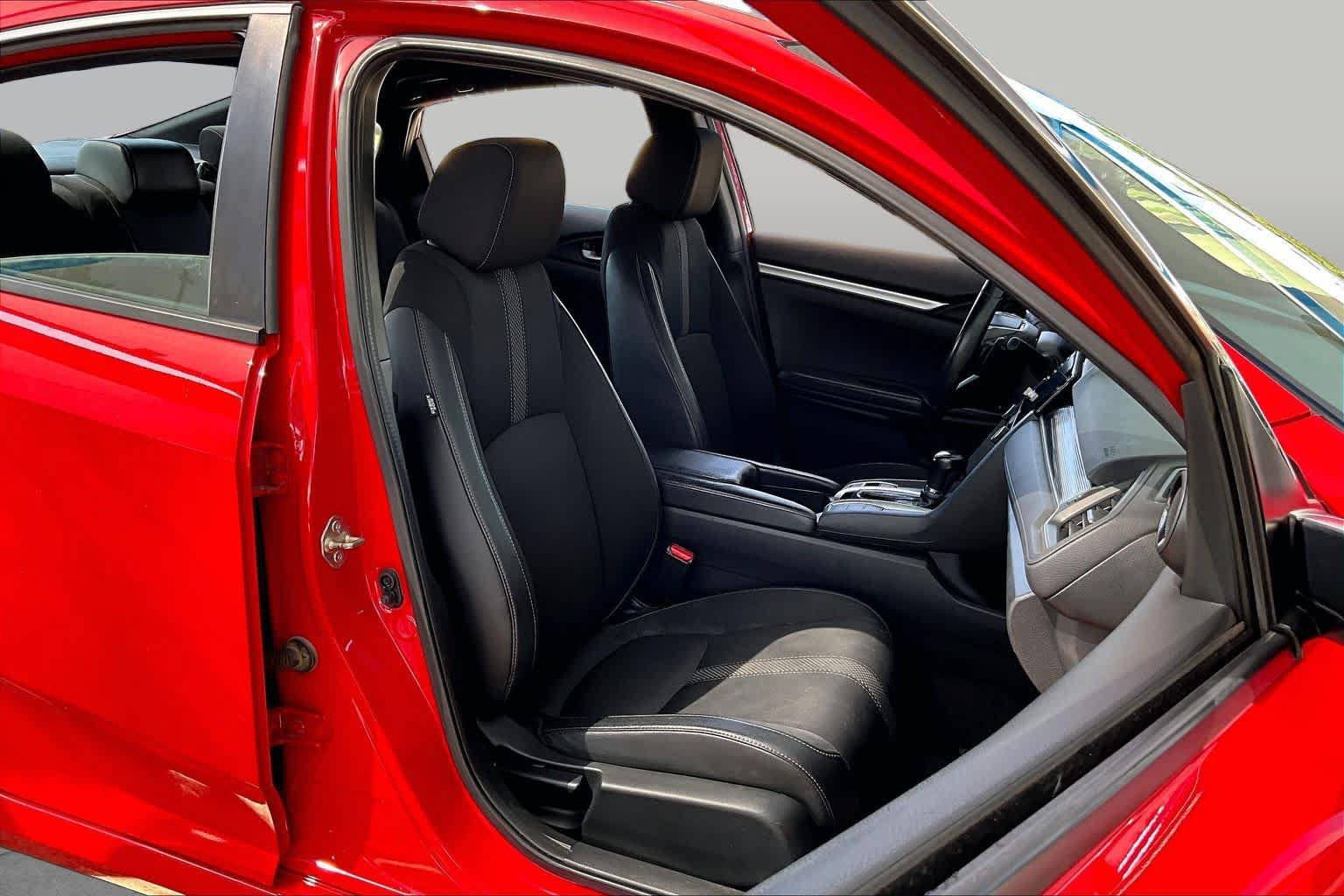 Used 2019 Honda Civic Sport image 9