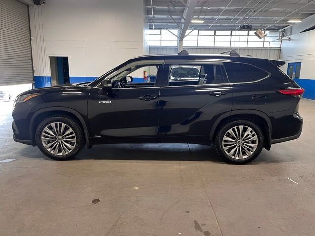 Used 2021 Toyota Highlander Limited image 6