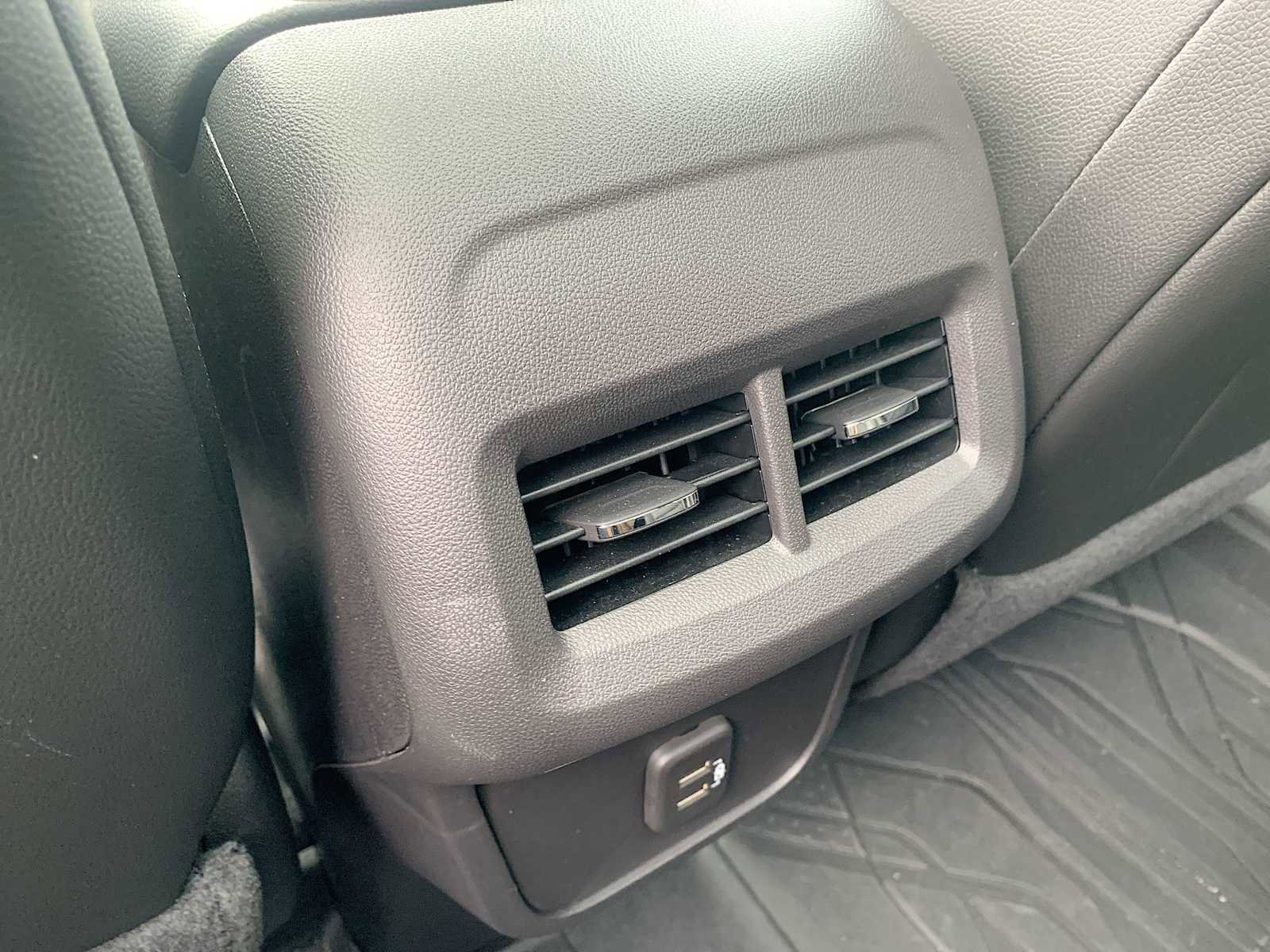 Certified 2024 Chevrolet Equinox RS w/ RS Leather Package image 22