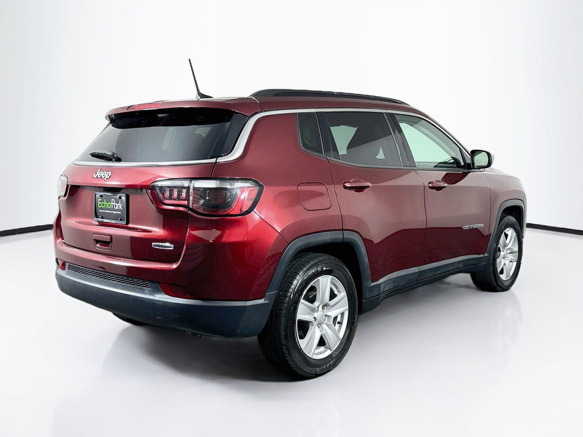 Used 2022 Jeep Compass Latitude w/ Convenience Group FWD image 9