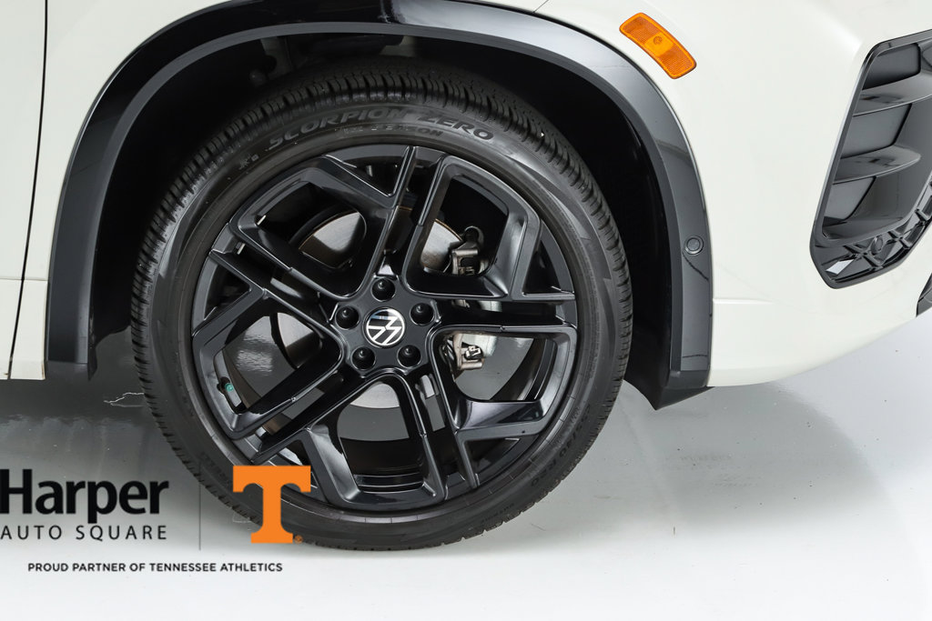 New 2025 Volkswagen Tiguan SE R-Line FWD image 14