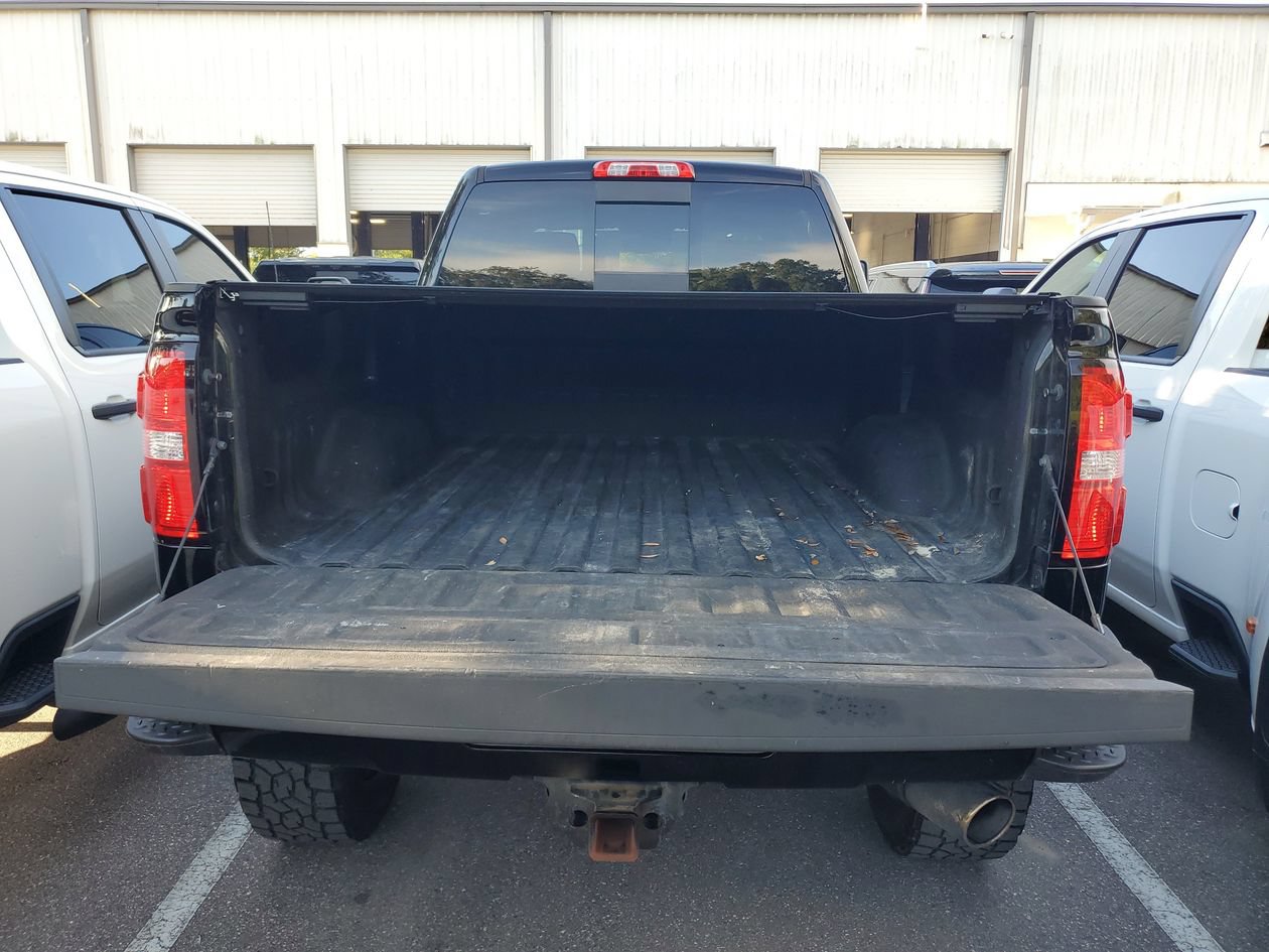 Used 2018 GMC Sierra 2500 Denali w/ Duramax Plus Package AWD/4WD image 9