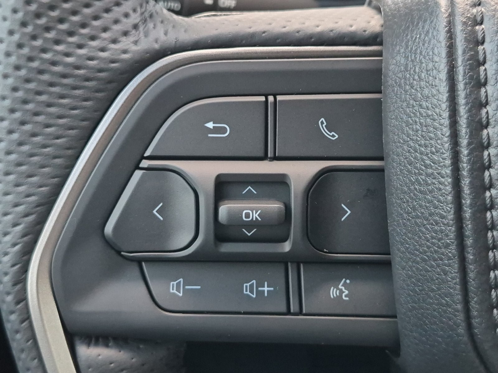 New 2026 Toyota Tundra Limited AWD/4WD image 61