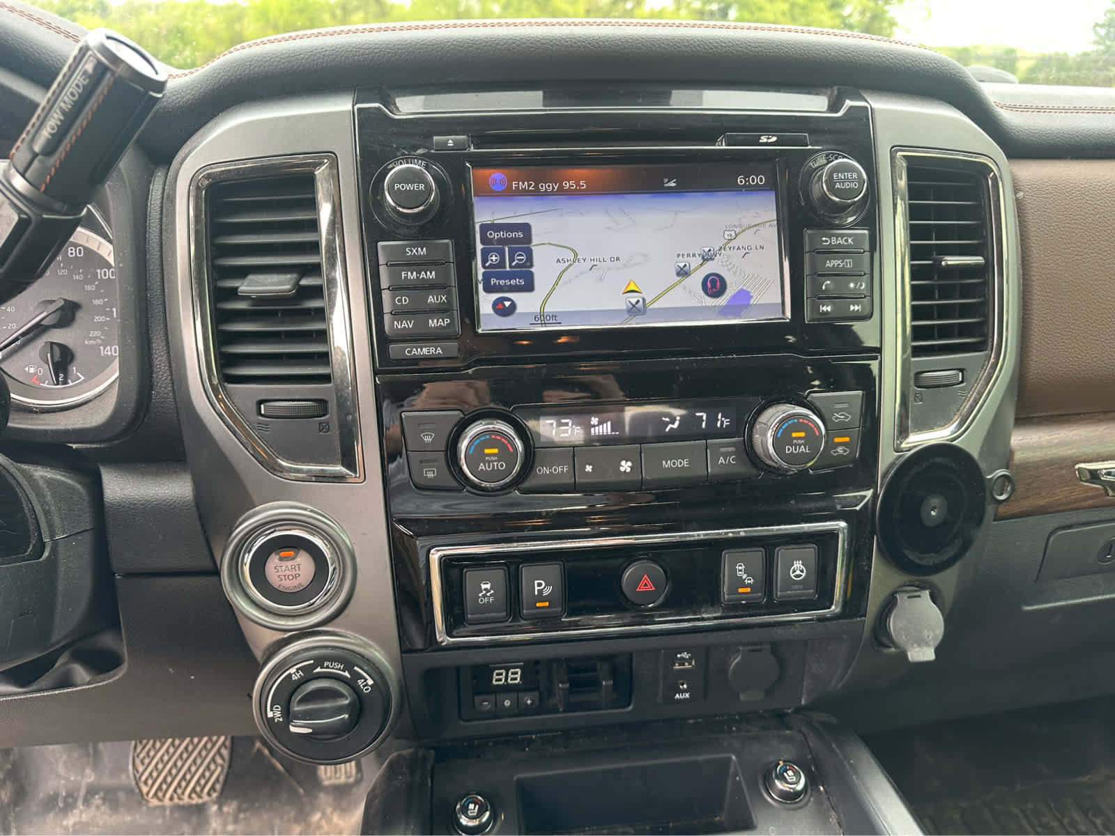 Used 2017 Nissan Titan Platinum Reserve AWD/4WD image 12