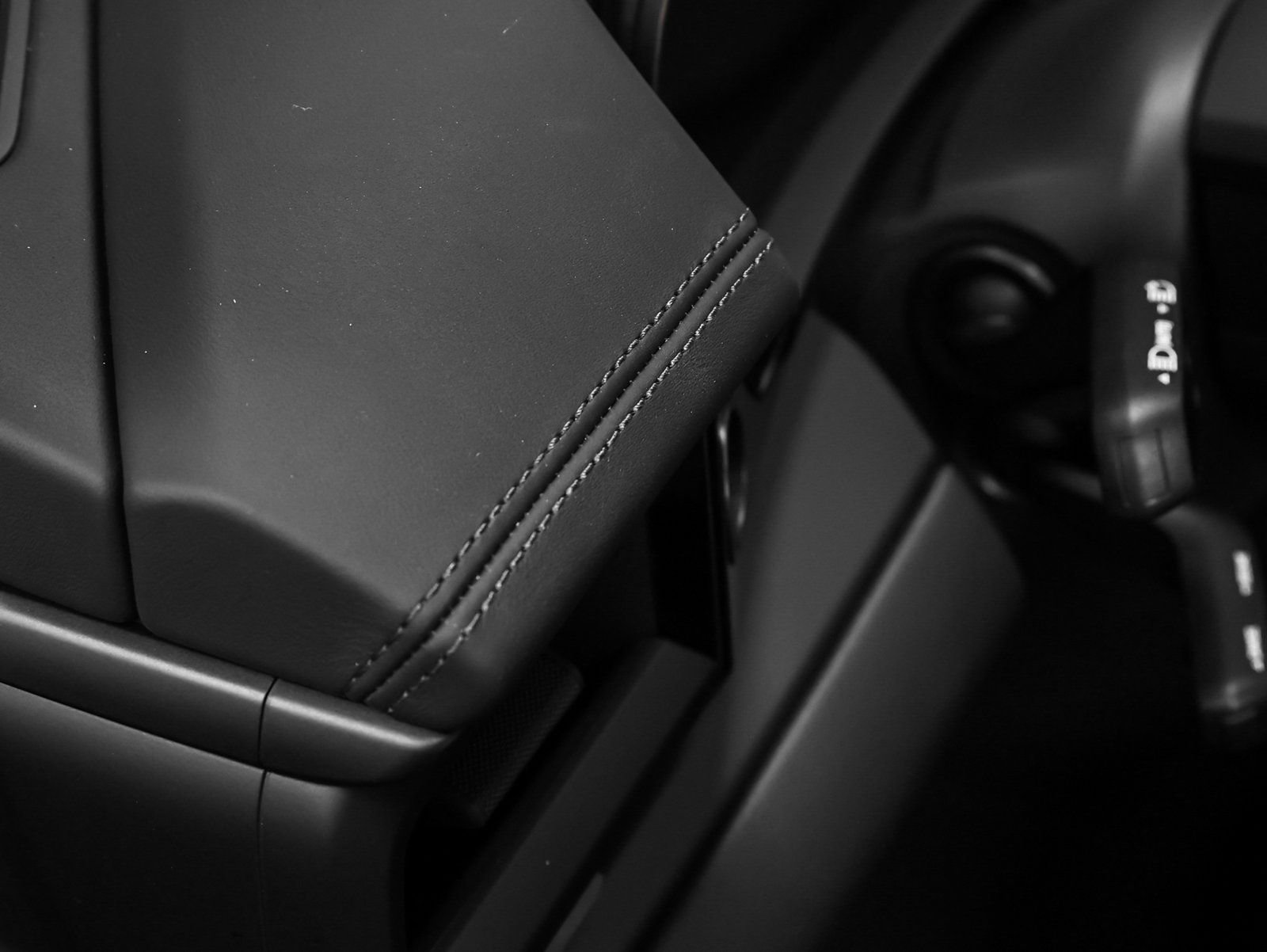 New 2025 Porsche Macan 4S Electric image 35