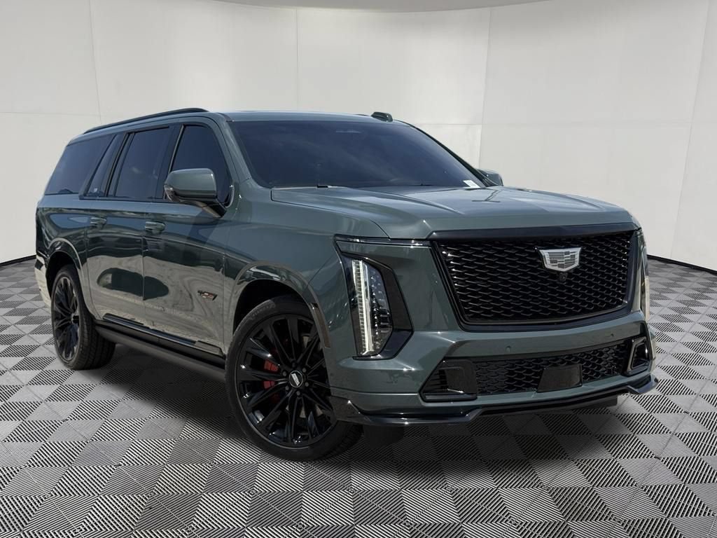 Used 2026 Cadillac Escalade ESV V w/ LPO, ONYX Package AWD/4WD image 4