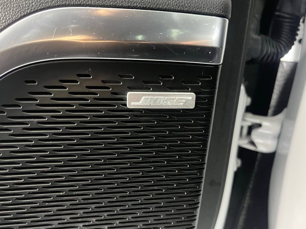 Used 2024 Chevrolet Traverse RS image 27