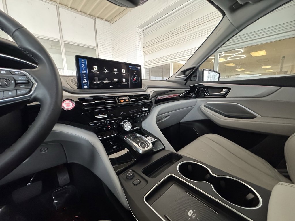 Used 2025 Acura MDX w/ Technology Package image 28