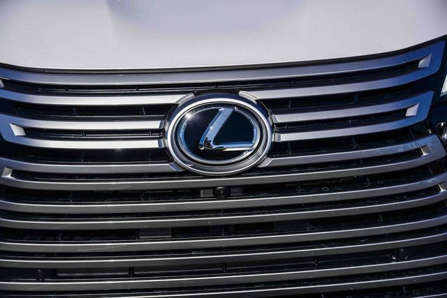 New 2026 Lexus LX 700h Luxury AWD/4WD image 13