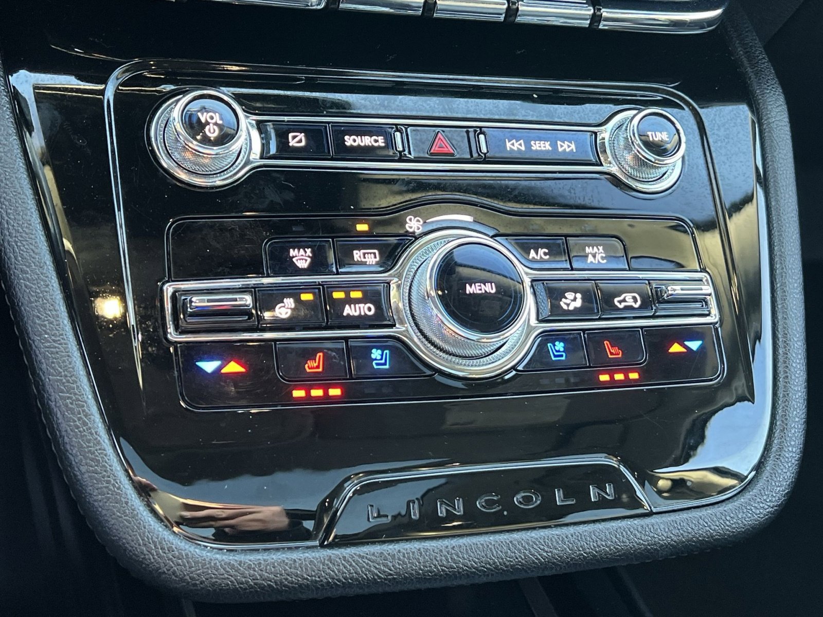 Used 2021 Lincoln Corsair Reserve w/ Elements Package image 20