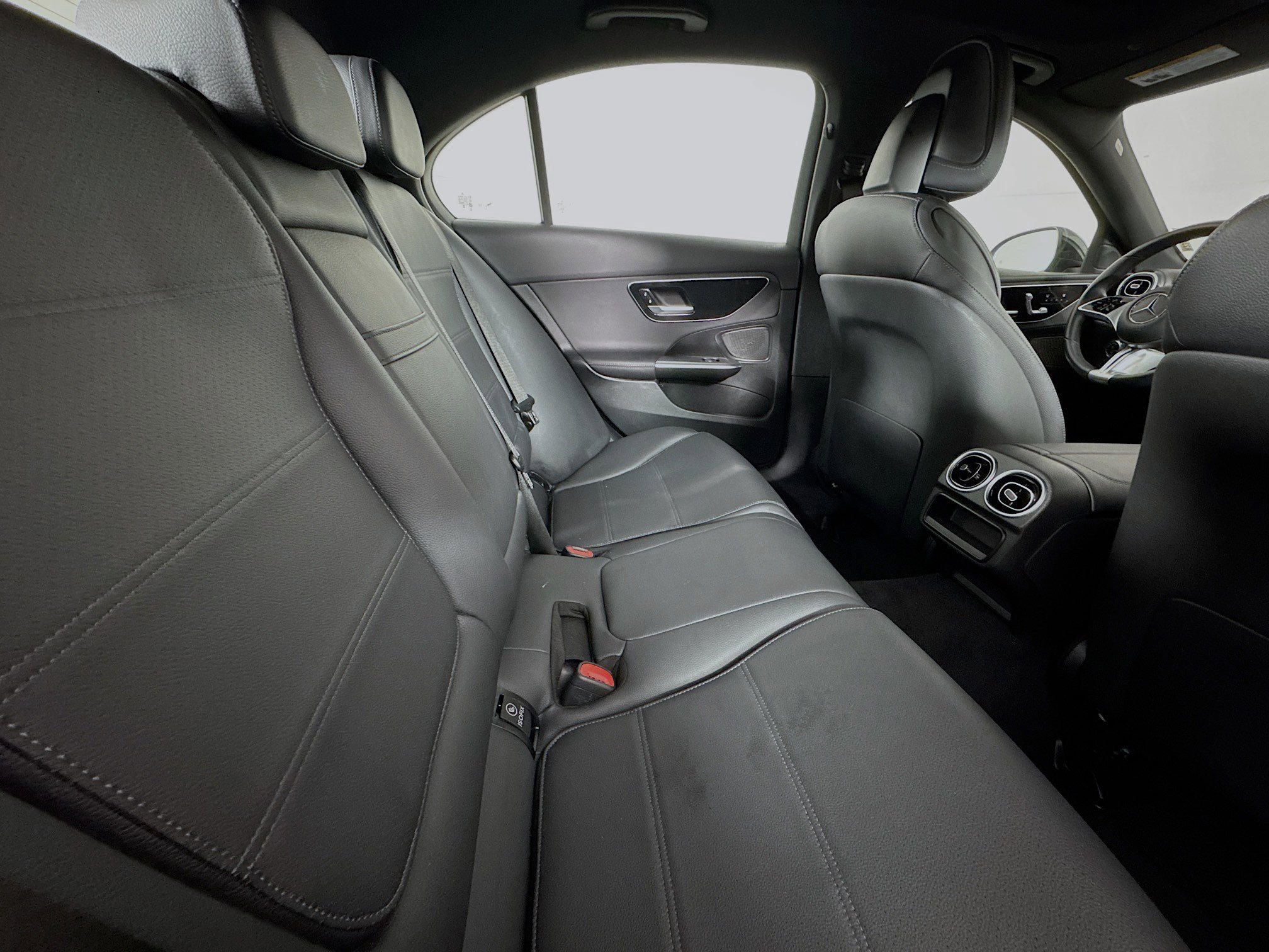 Used 2024 Mercedes-Benz C 300 Sedan image 25