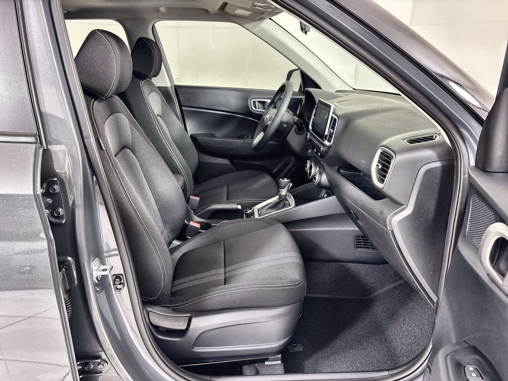 New 2026 Hyundai Venue SEL FWD image 25