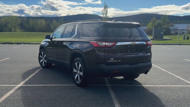 Used 2021 Chevrolet Traverse LT w/ LT Premium Package AWD/4WD image 7