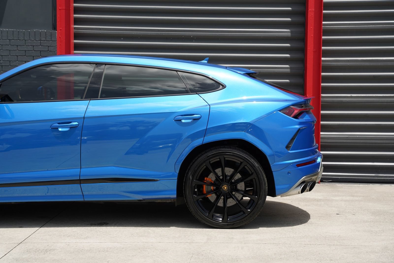 Used 2020 Lamborghini Urus AWD/4WD image 11
