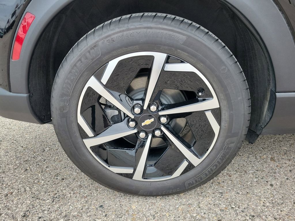 Used 2026 Chevrolet Equinox EV LT FWD image 5