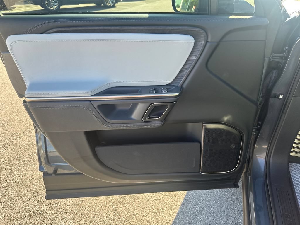 Used 2024 Rivian R1S Adventure AWD/4WD image 17