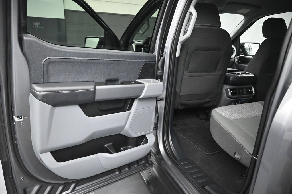Used 2023 Ford F150 Lightning XLT AWD/4WD image 9