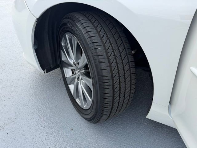 Used 2015 Toyota Camry XLE w/ Convenience Package image 20