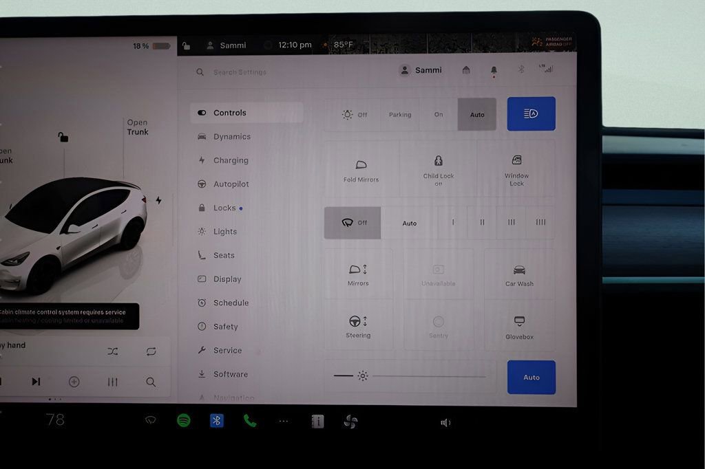 Used 2022 Tesla Model Y Performance AWD/4WD image 24