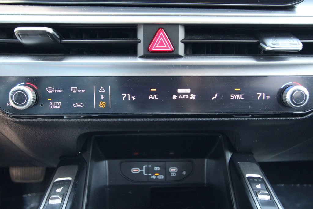 Used 2024 Kia Sorento S w/ Panoramic Sunroof Package AWD/4WD image 32