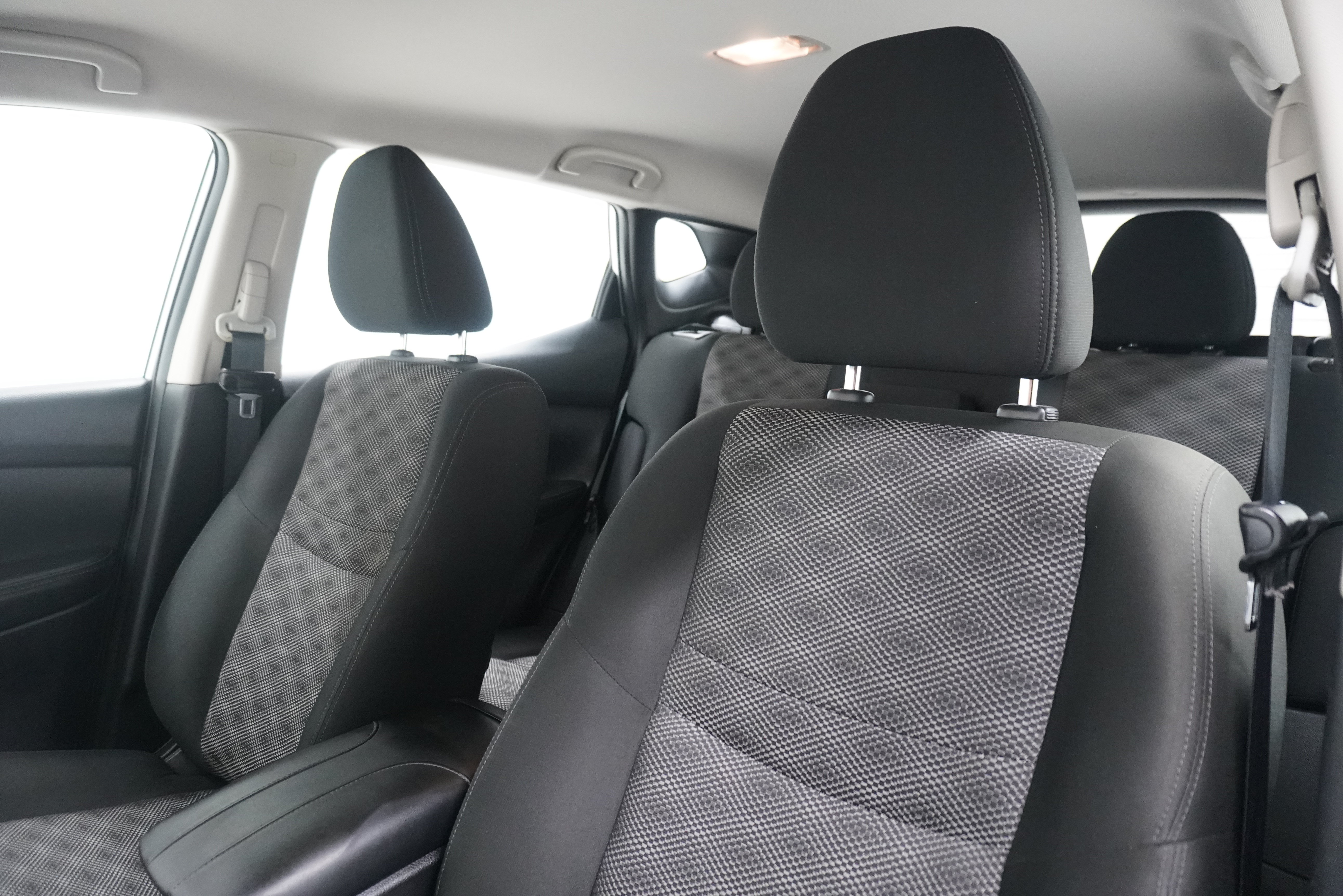 Used 2021 Nissan Rogue Sport SV FWD image 11