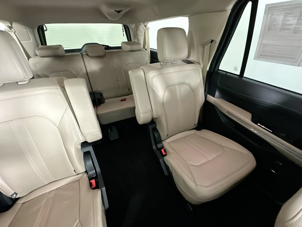 Used 2022 Ford Expedition Max Limited AWD/4WD image 14