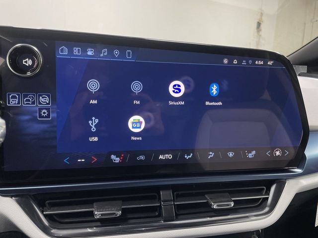 New 2026 Chevrolet Equinox EV LT AWD/4WD image 16