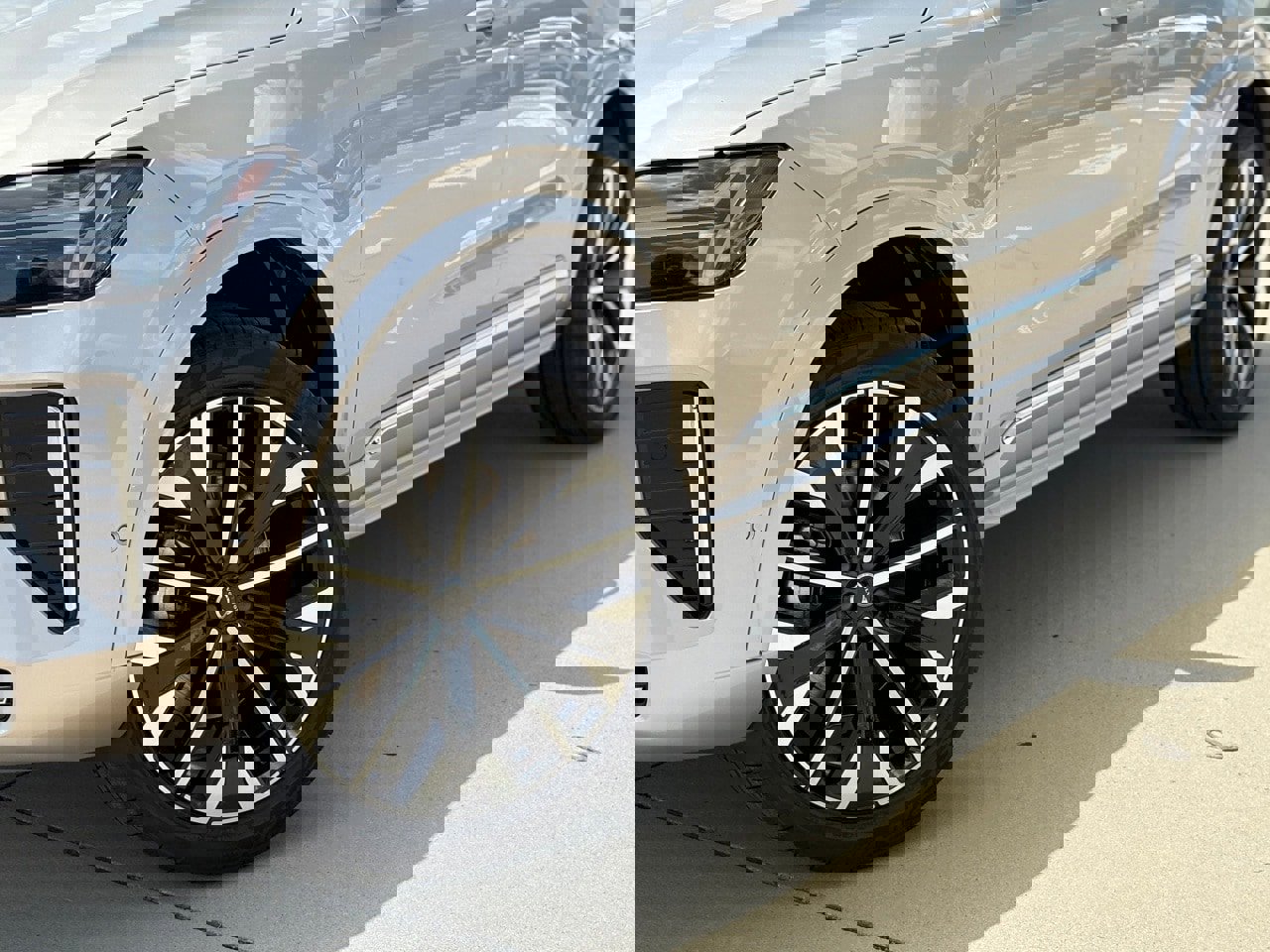 New 2026 Volvo XC90 B5 Ultra w/ Protection Package Premier image 9