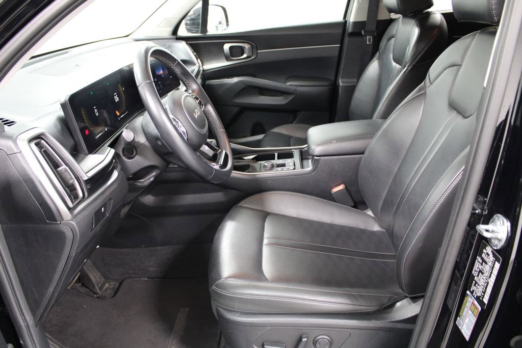 Used 2024 Kia Sorento S image 19