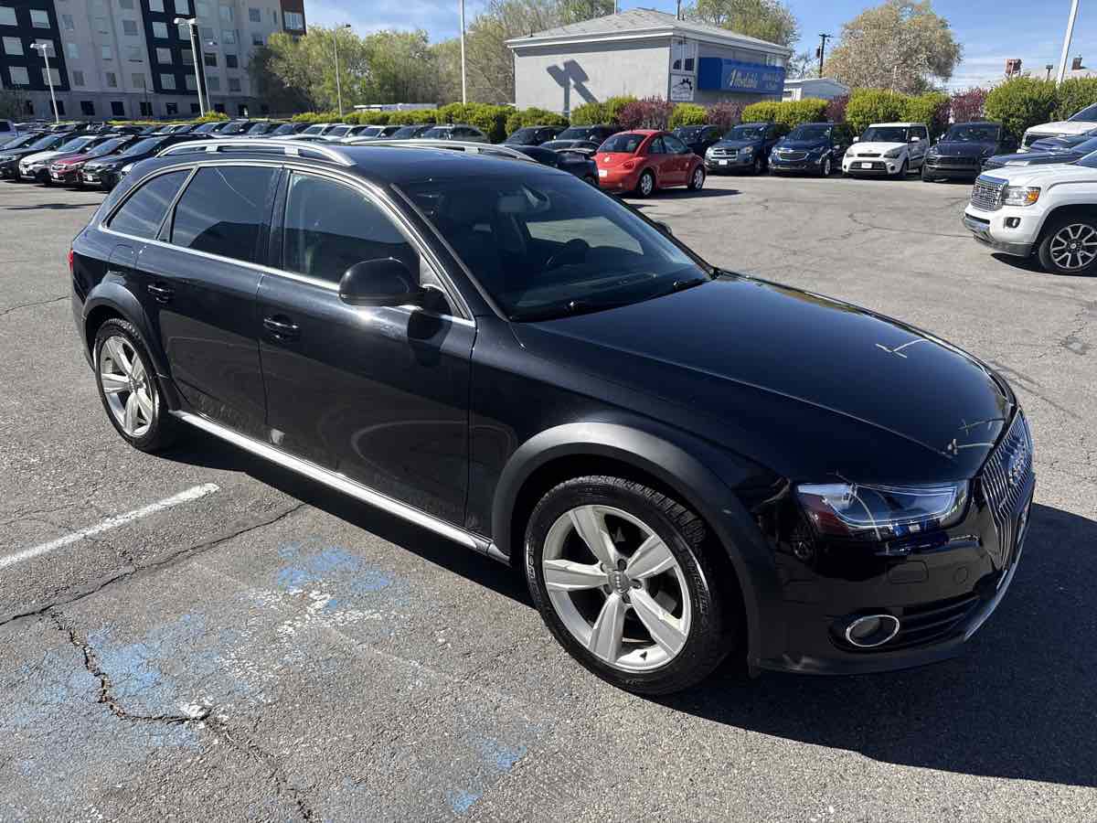 Used 2013 Audi A4 Premium Plus w/ Premium Plus Pkg AWD/4WD image 4