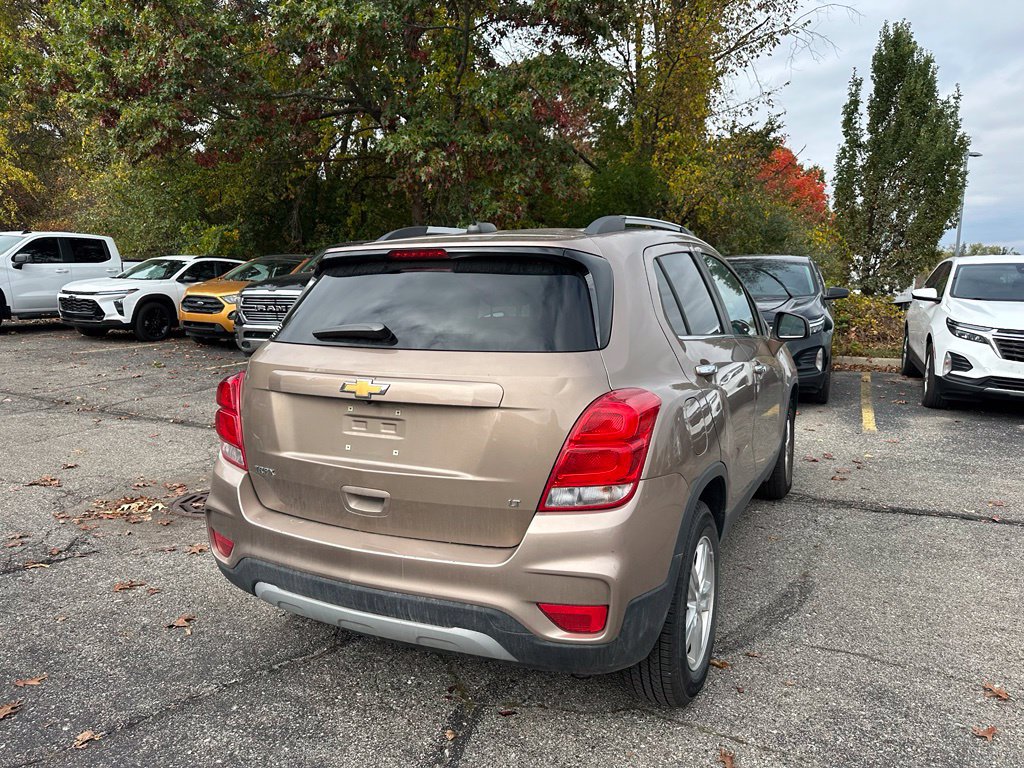 Used 2018 Chevrolet Trax LT w/ LT Convenience Package FWD image 26