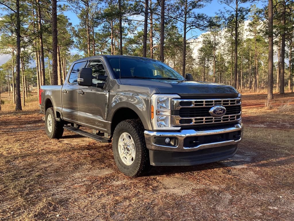 Used 2025 Ford F250 XLT w/ FX4 Off-Road Package AWD/4WD image 7