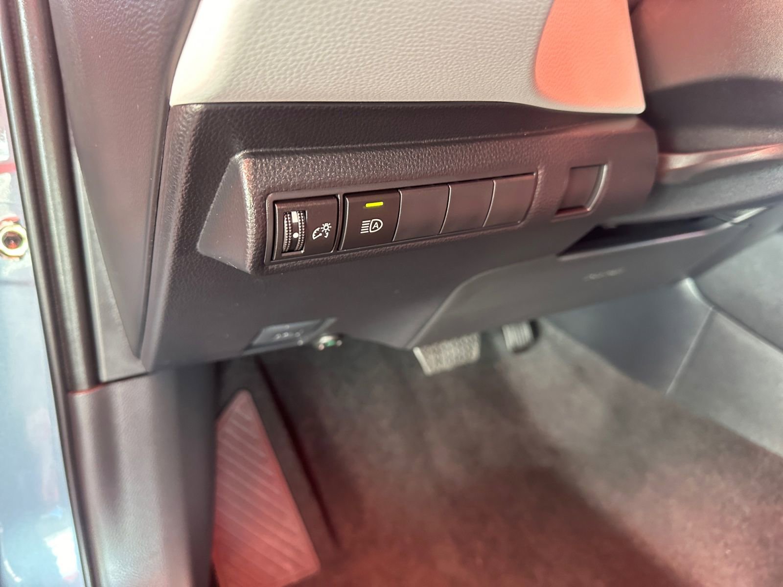 Used 2026 Toyota Corolla SE FWD image 24