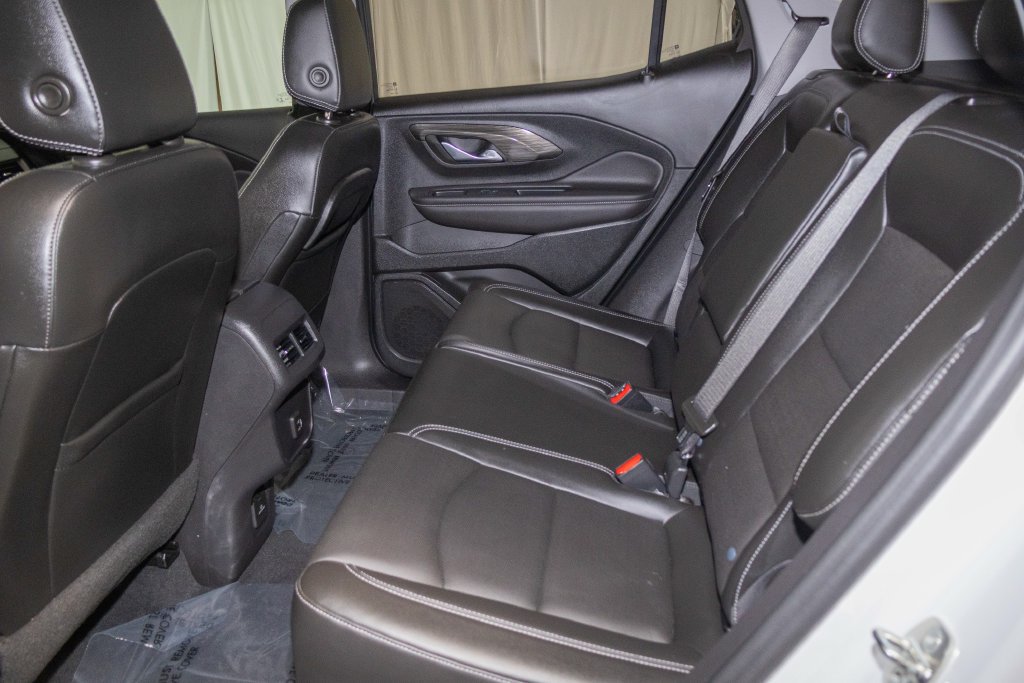 Used 2022 GMC Terrain SLT w/ Tech Package AWD/4WD image 12