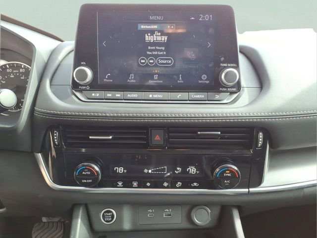 Used 2023 Nissan Rogue SV image 17