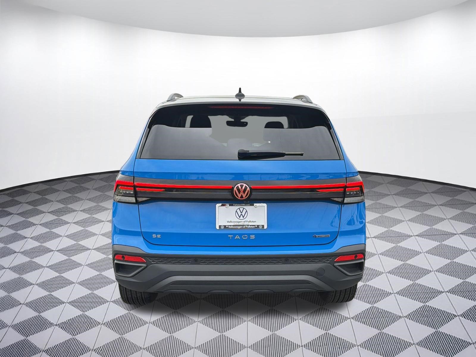 Certified 2025 Volkswagen Taos SE AWD/4WD image 10