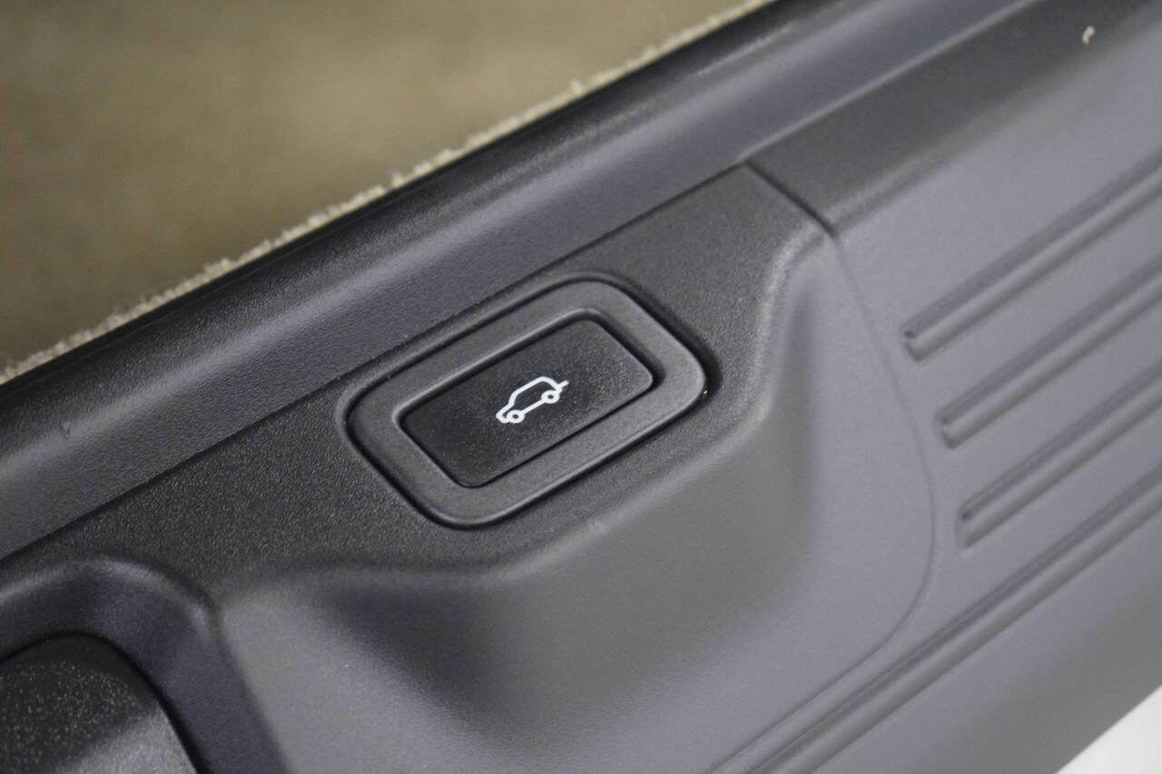 Used 2017 Land Rover Range Rover image 30