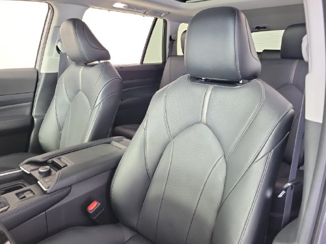 Certified 2026 Toyota Grand Highlander AWD image 21