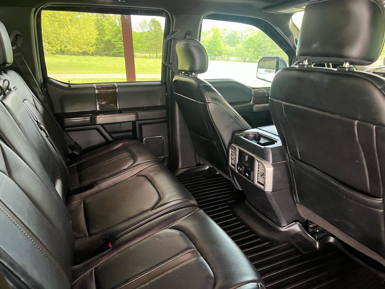 Used 2017 Ford F150 Platinum w/ Equipment Group 701A Luxury AWD/4WD image 16