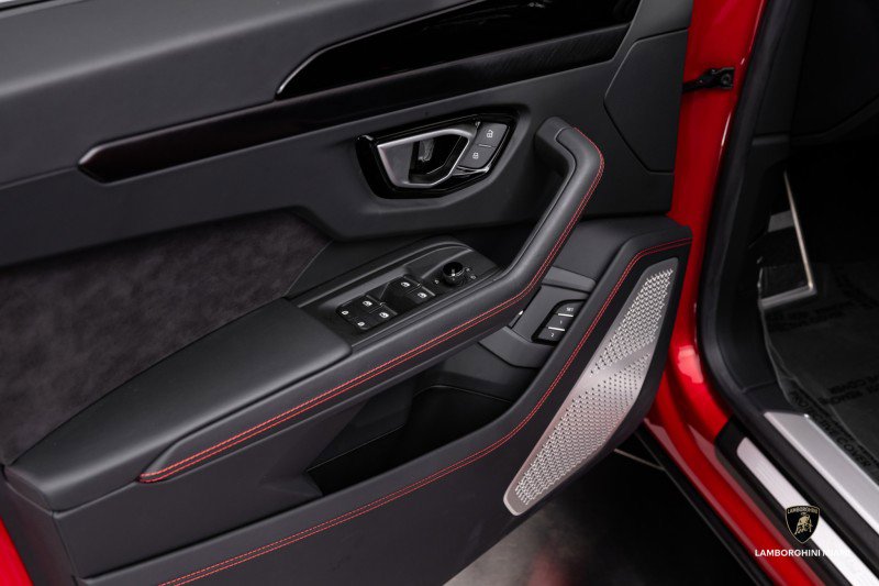 Used 2024 Lamborghini Urus S image 25