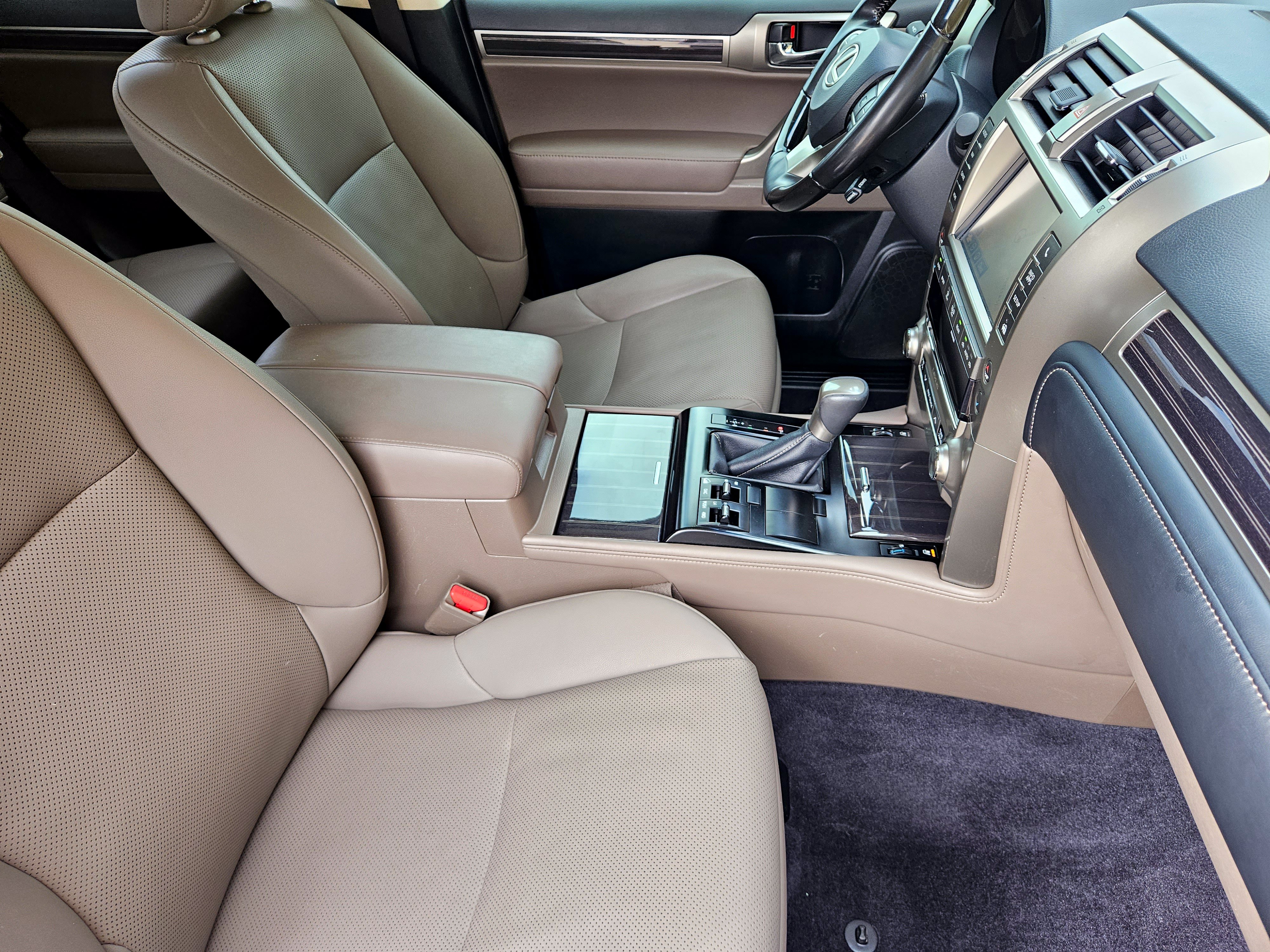 Used 2023 Lexus GX 460 Premium w/ Premium Package AWD/4WD image 16